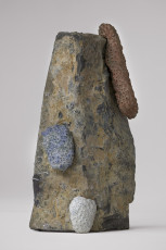 Bloesem van de steen 2004 Namense steen - carrara marmer - Azul bahia - graniet 44 x 40 x 117cm
