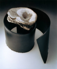 Bloesem van de steen 1999  Calcaire - rubber 100 - Ø 100cm (bedrijfscollectie)